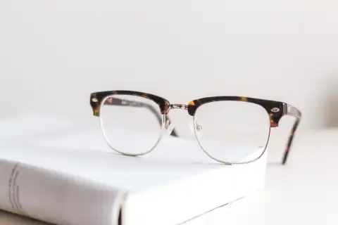 Clinic-Y vision test
