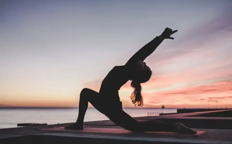 Clinic-Y yoga spine